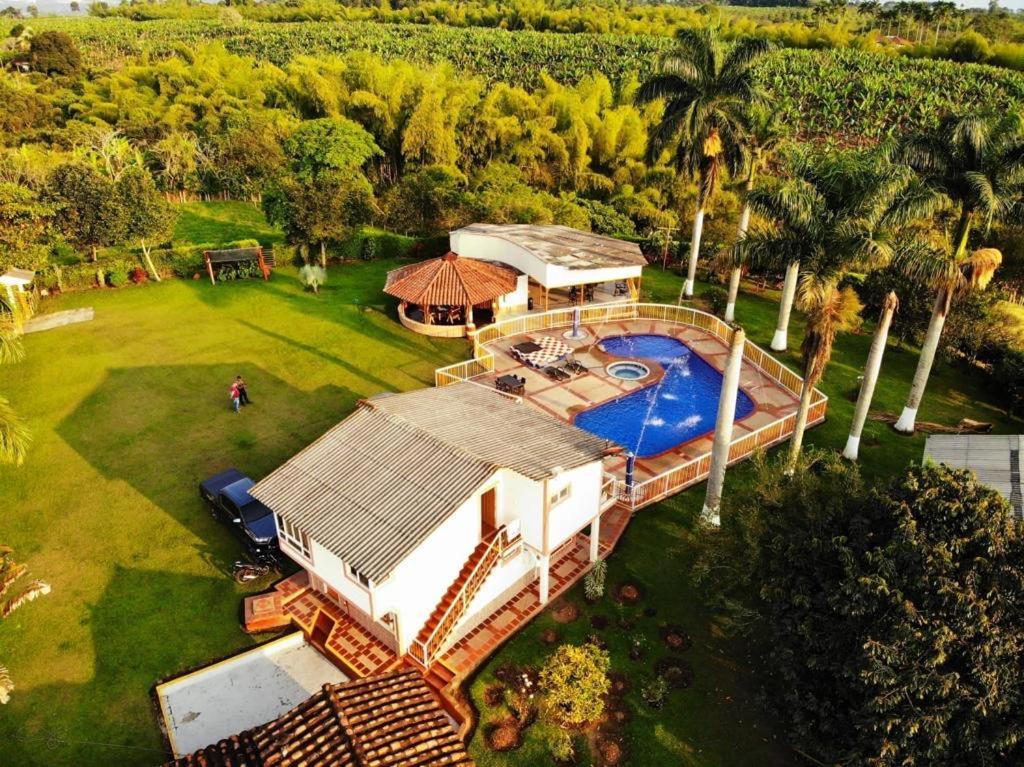 Alojamiento Campestre Hawaii Montenegro Bagian luar foto