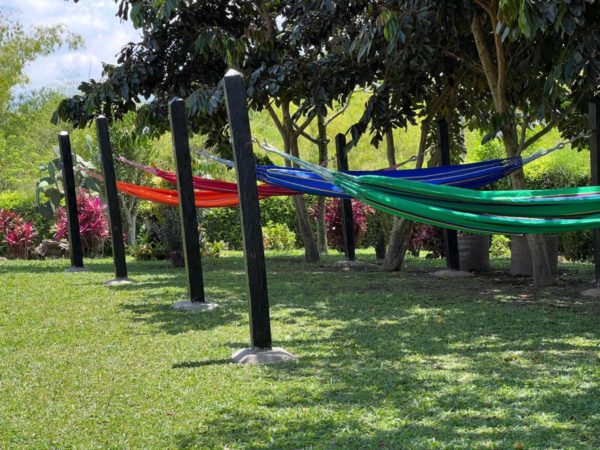 Alojamiento Campestre Hawaii Montenegro Bagian luar foto